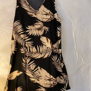 Sleeveless V-neck light weight summer dress